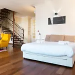 Del Buonconsiglio Apartment *